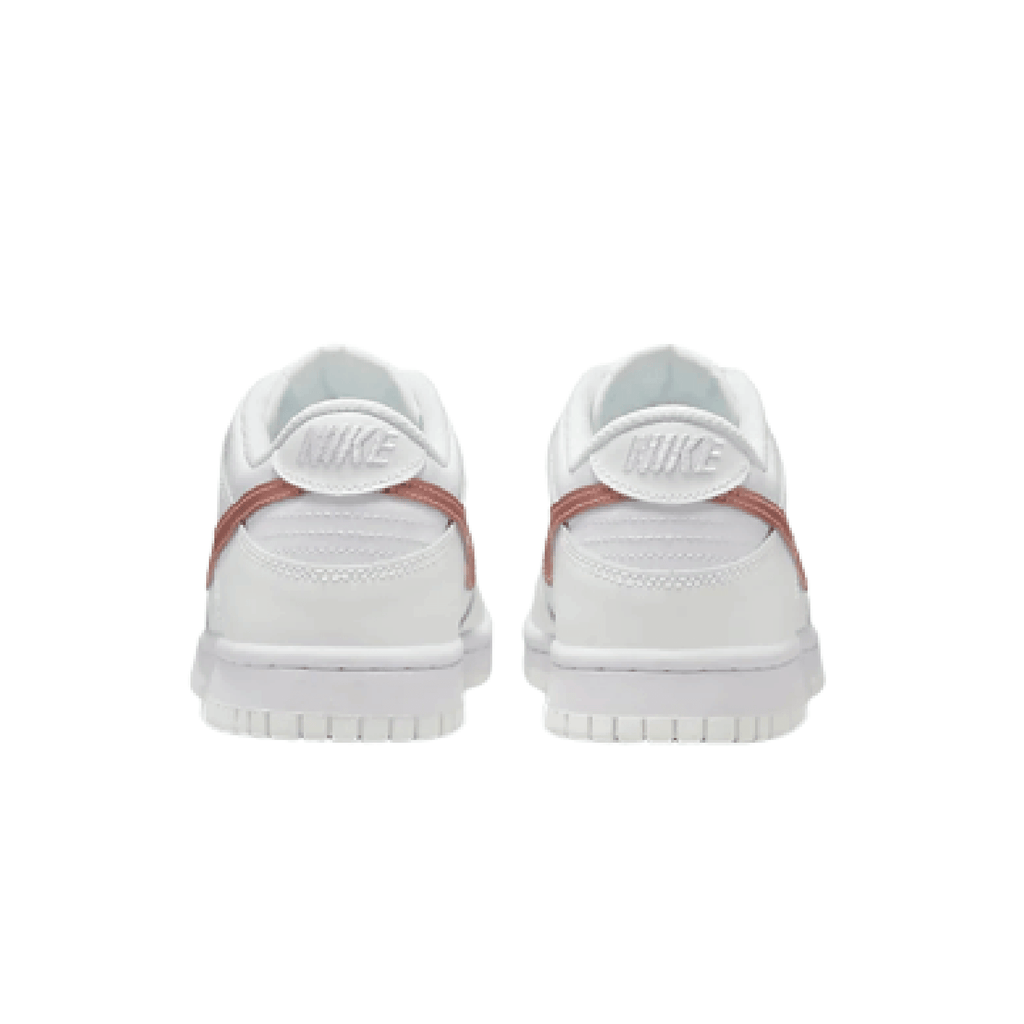Dunk Low Older Kids’ Shoes – White