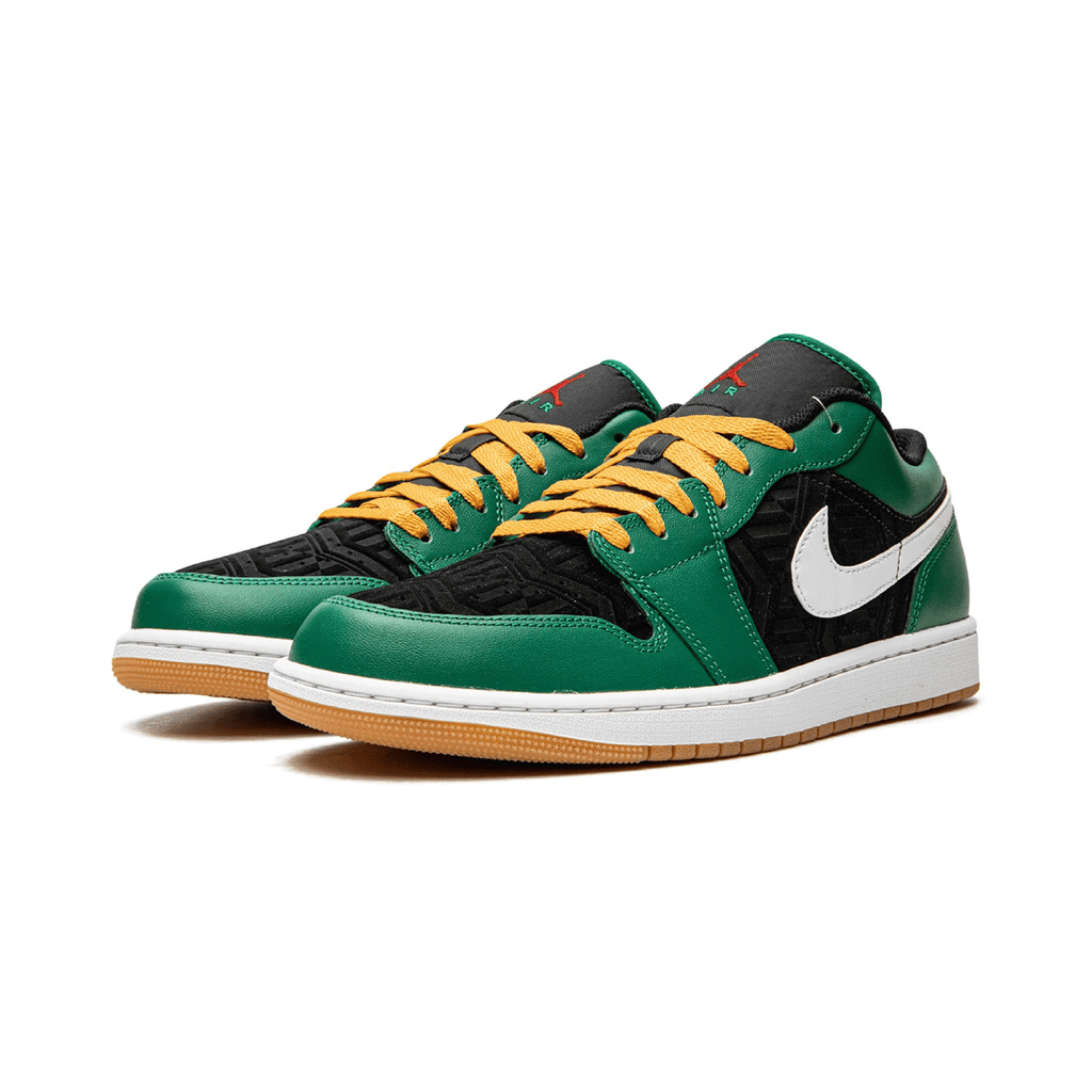 AIR JORDAN 1 LOW SE “Holiday Special – Malachite Green”