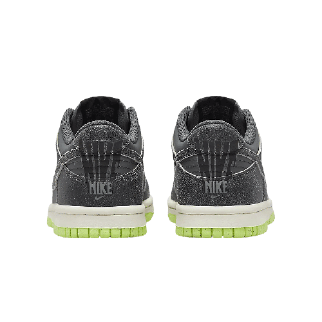 Dunk Low SE Older Kids’ Shoes – Grey