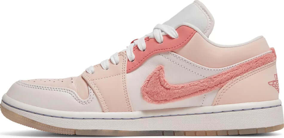 Wmns Air Jordan 1 Low SE ‘Mighty Swooshers’