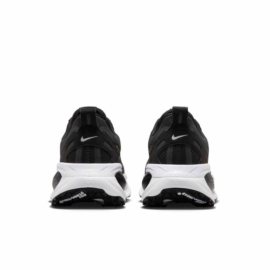 Nike Men's Waterproof Road Running Shoes with Reflective Design Accents Vomero 18 GORE-TEX