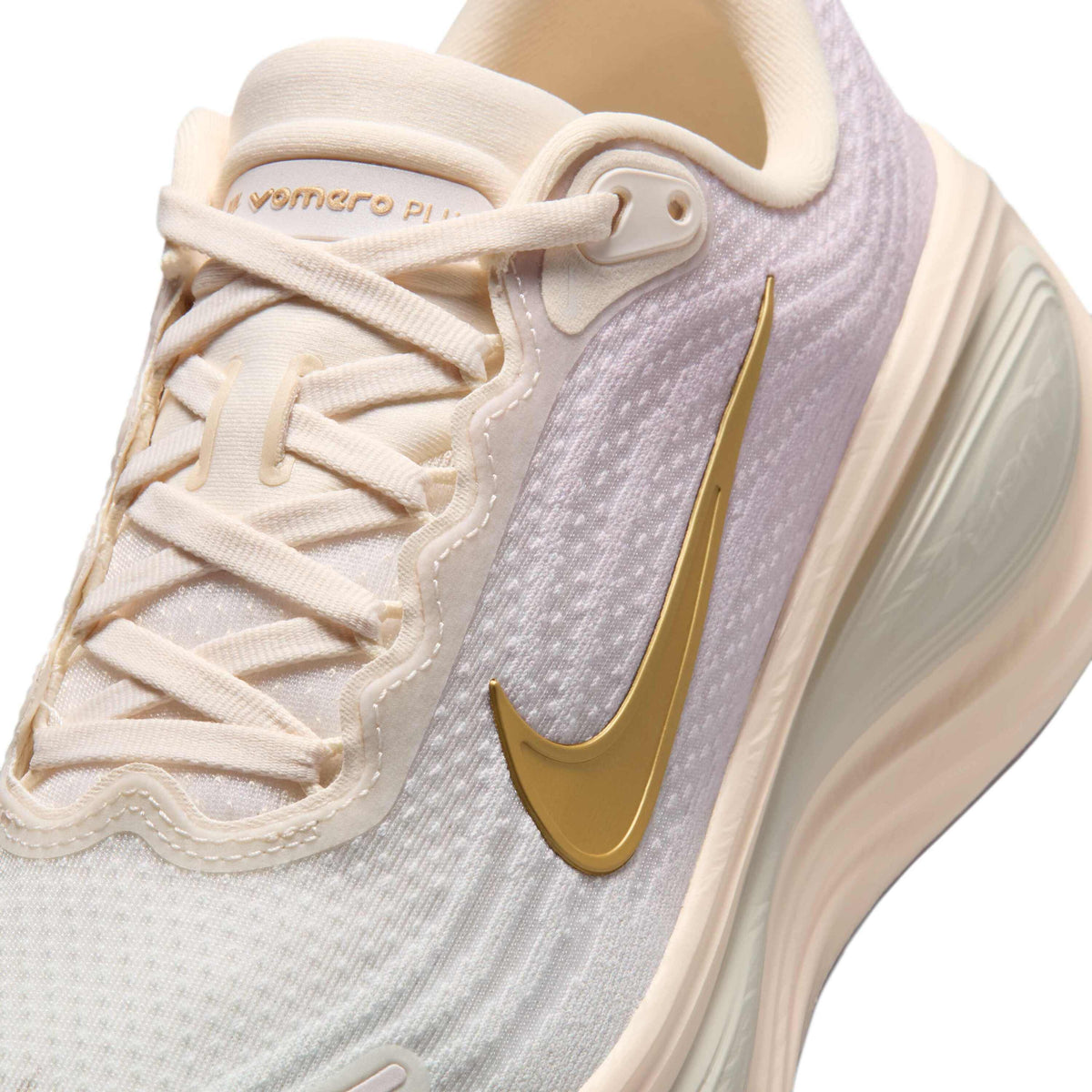 Nike Women'S Road Running Shoes Vomero Plus