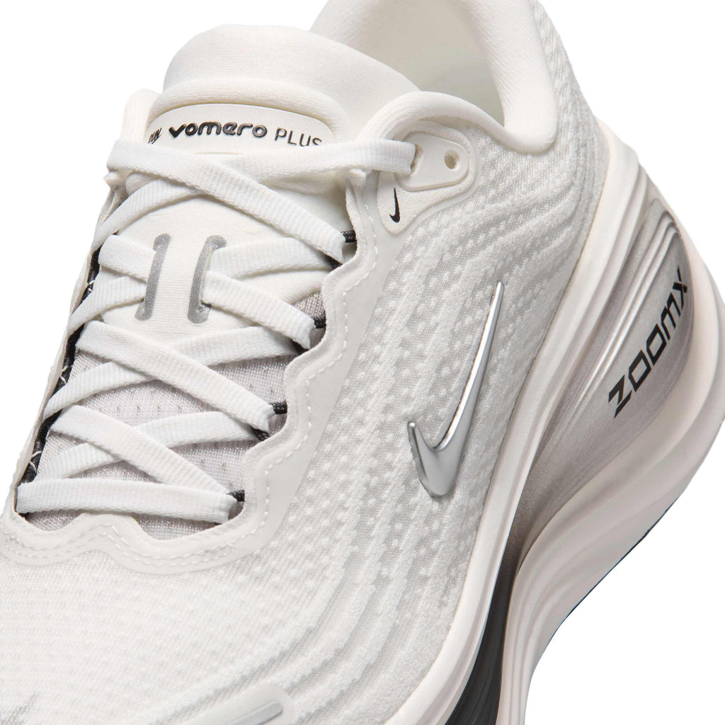 Nike Women'S Road Running Shoes Vomero Plus