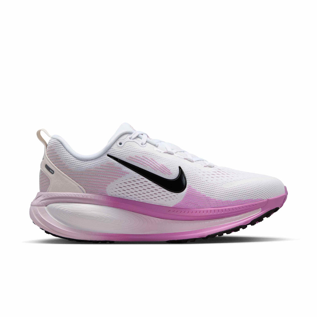 Nike Women'S Road Running Shoes (Wide) Vomero 18