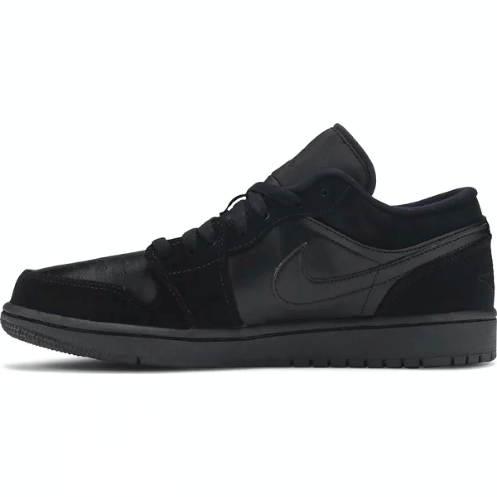 Air Jordan 1 Retro Low ‘Triple Black’