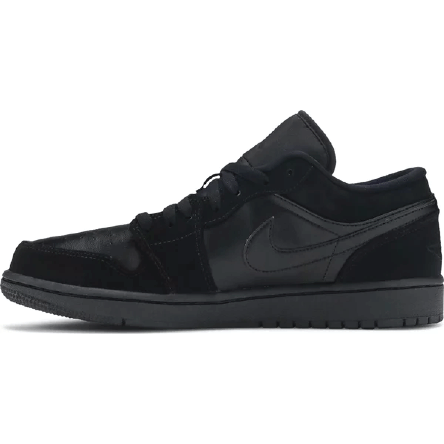 Air Jordan 1 Retro Low ‘Triple Black’