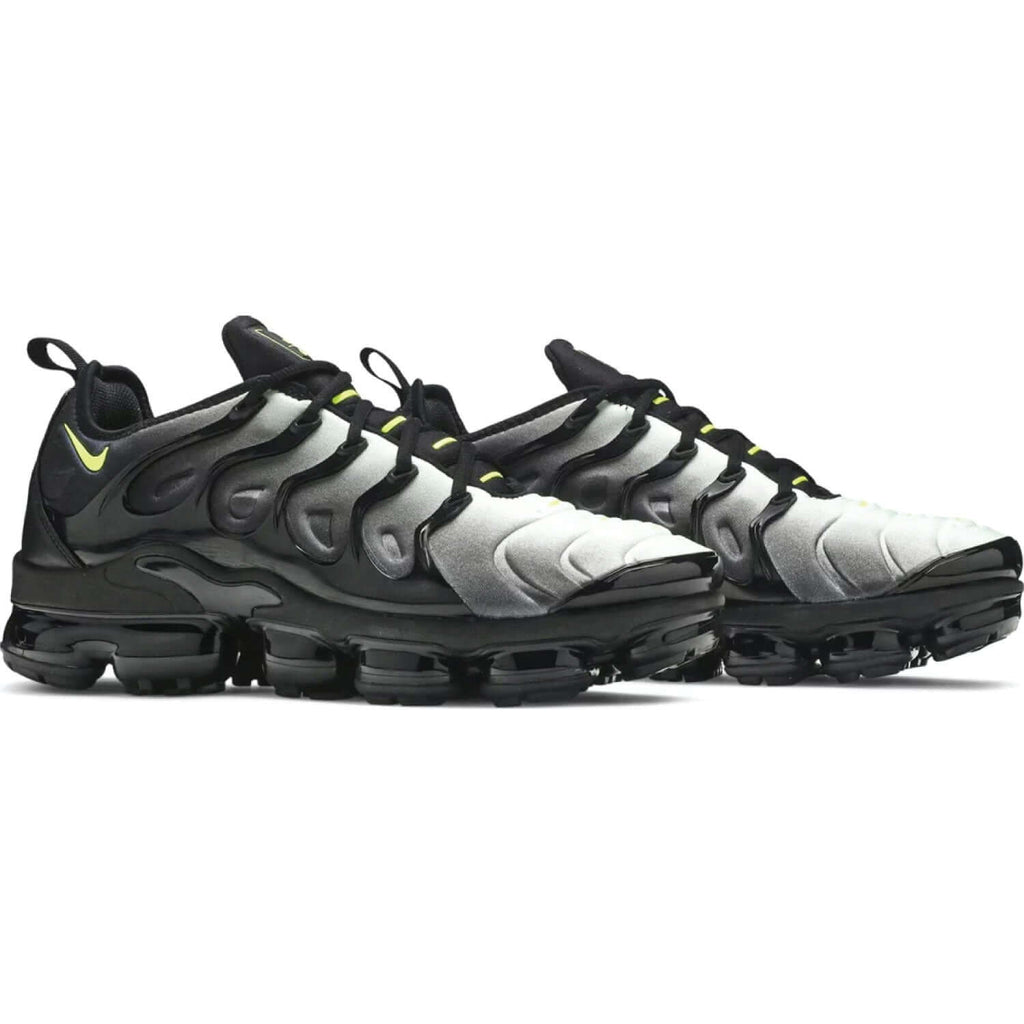 Air VaporMax Plus ‘Neon’