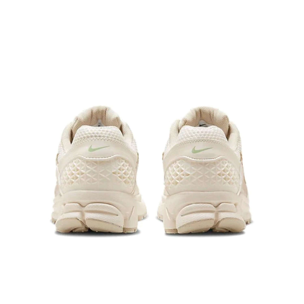 Wmns Air Zoom Vomero 5 ‘Sail Light Orewood Brown’