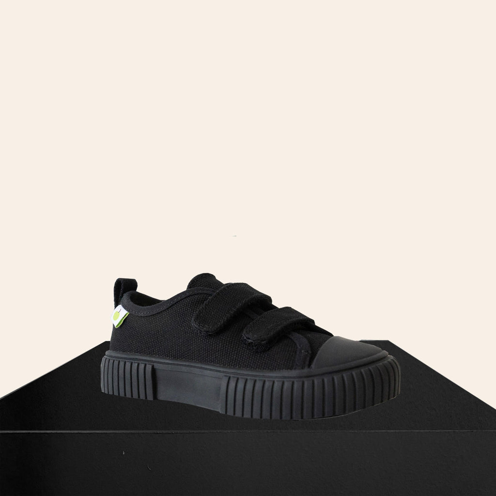 Organic Cotton Low Top Sneaker - Black