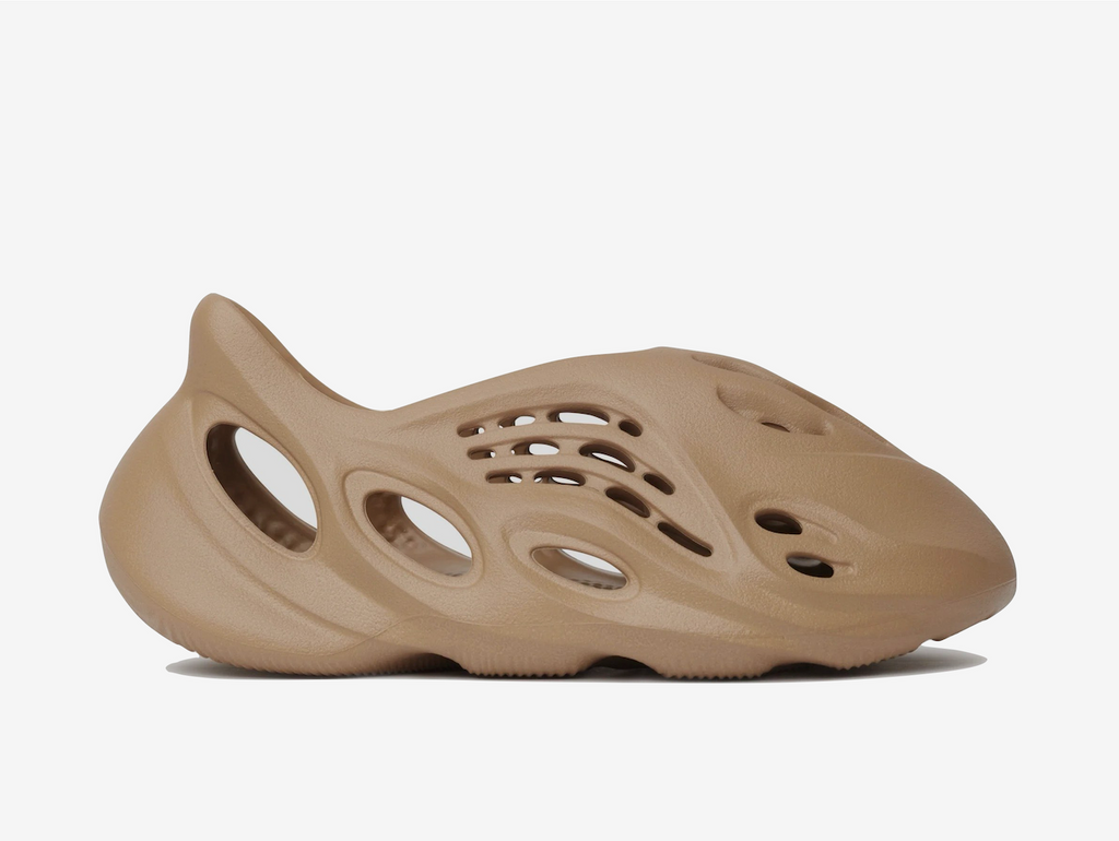 Yeezy Foam RNNR Clay Taupe